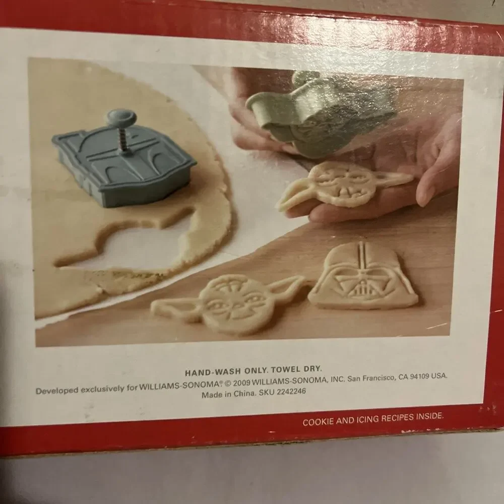 Williams Sonoma STAR WARS Cookie Cutters Set of 4 NWT YODA DARTH BOBA FETT